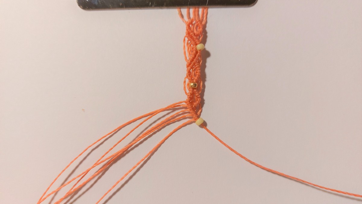 Bracciale estivo in micro-macramè : Tappa 12