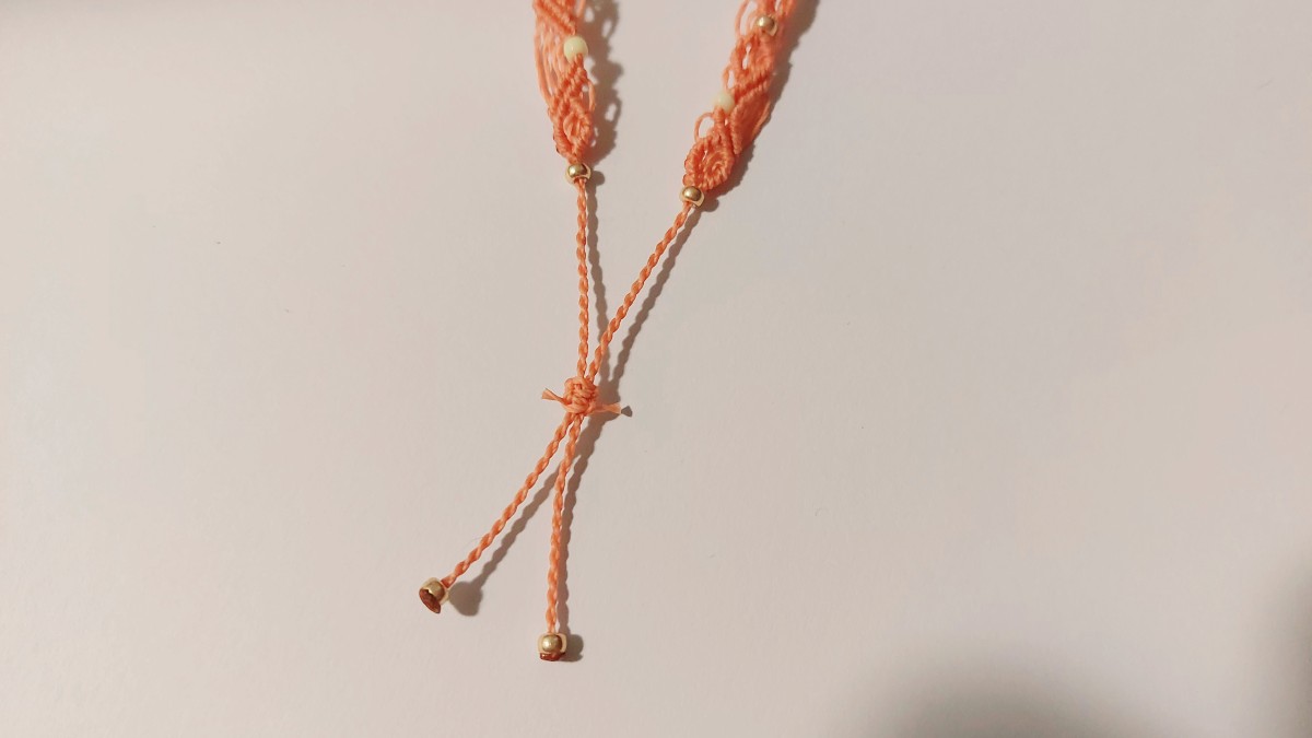 Bracciale estivo in micro-macramè : Tappa 27