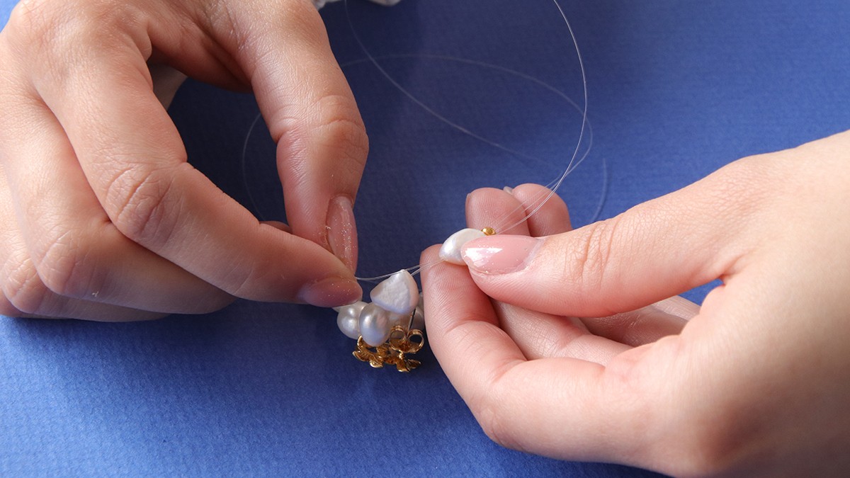 Orecchini pendenti con perle d'acqua dolce : Tappa 8