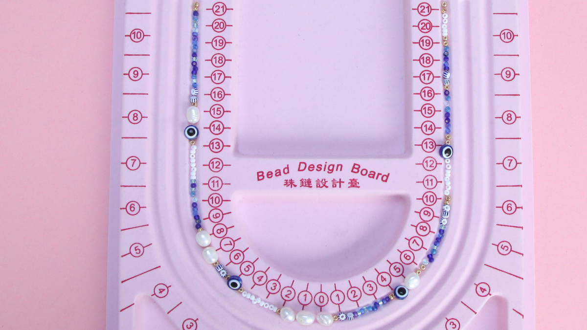 Collana di perle bianche e blu per l'estate - Perle Miyuki e perle d'acqua dolce : Tappa 1 Collana di perle bianche e blu per l'estate - Perle Miyuki e perle d'acqua dolce : Tappa 1