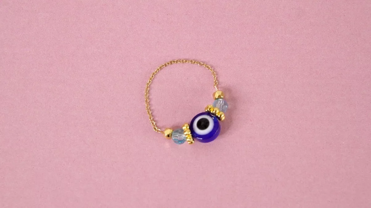 Schema Anello e catena con perle Lucky Eye Schema Anello e catena con perle Lucky Eye