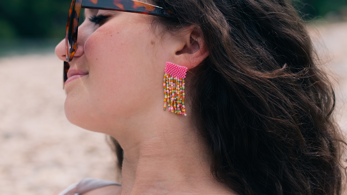 Schema Coppia di orecchini con frange a trama peyote