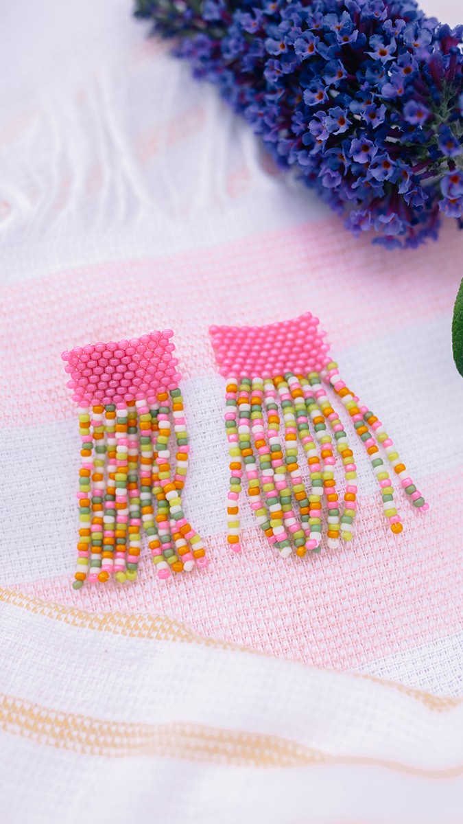 Schema Coppia di orecchini con frange a trama peyote