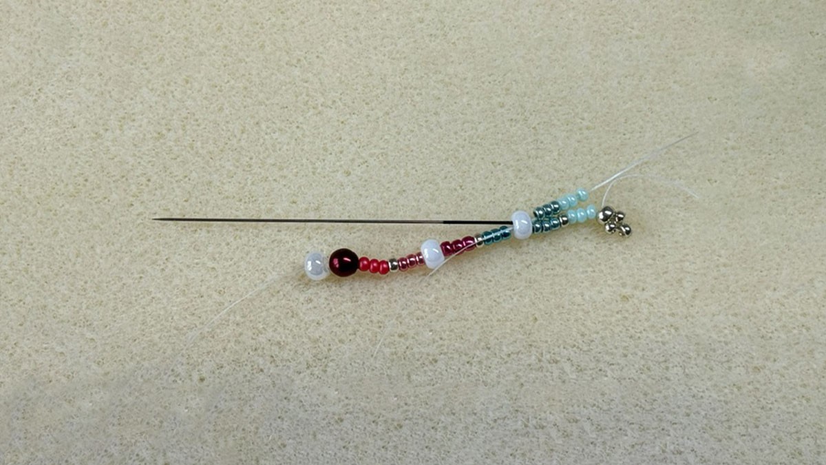 Collana di perline 11/0 : Tappa 3 Collana di perline 11/0 : Tappa 3