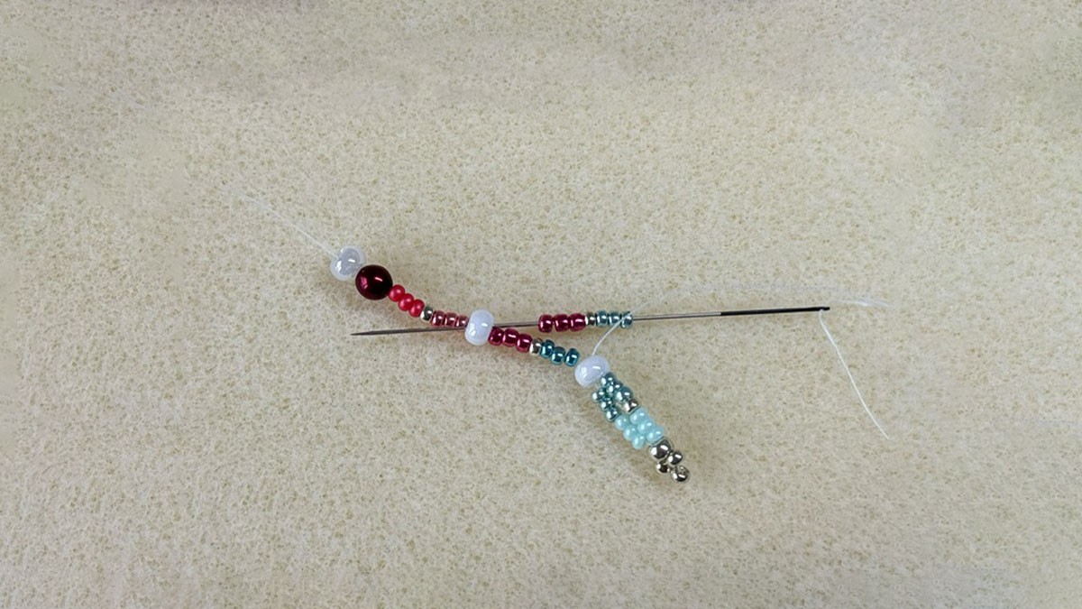 Collana di perline 11/0 : Tappa 4 Collana di perline 11/0 : Tappa 4