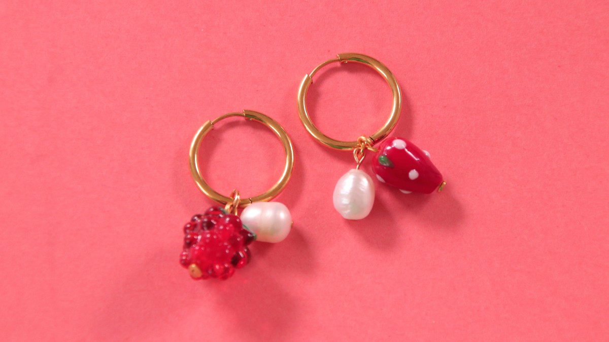 Orecchini estivi con perle di frutta e perle d'acqua dolce : Tappa 4 Orecchini estivi con perle di frutta e perle d'acqua dolce : Tappa 4
