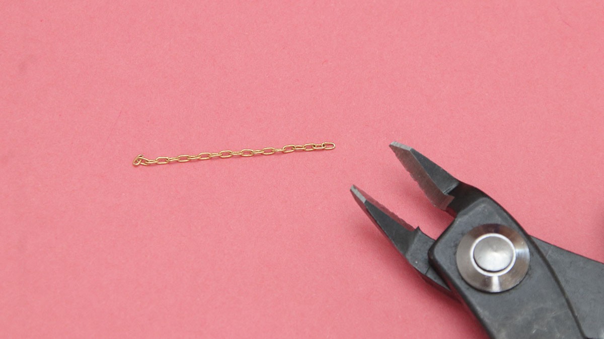 Orecchini a cerchio con pietre naturali e bracciali multipli : Tappa 7 Orecchini a cerchio con pietre naturali e bracciali multipli : Tappa 7