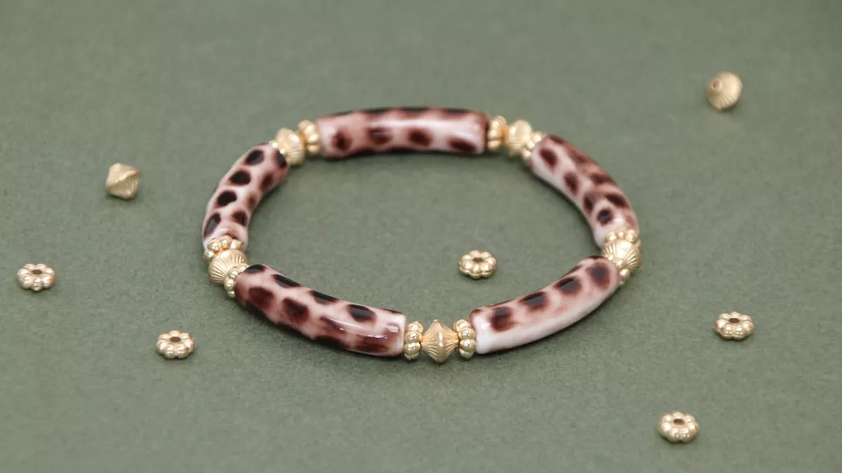 Schema Bracciale elastico con perline a tubo stampato leopardo
