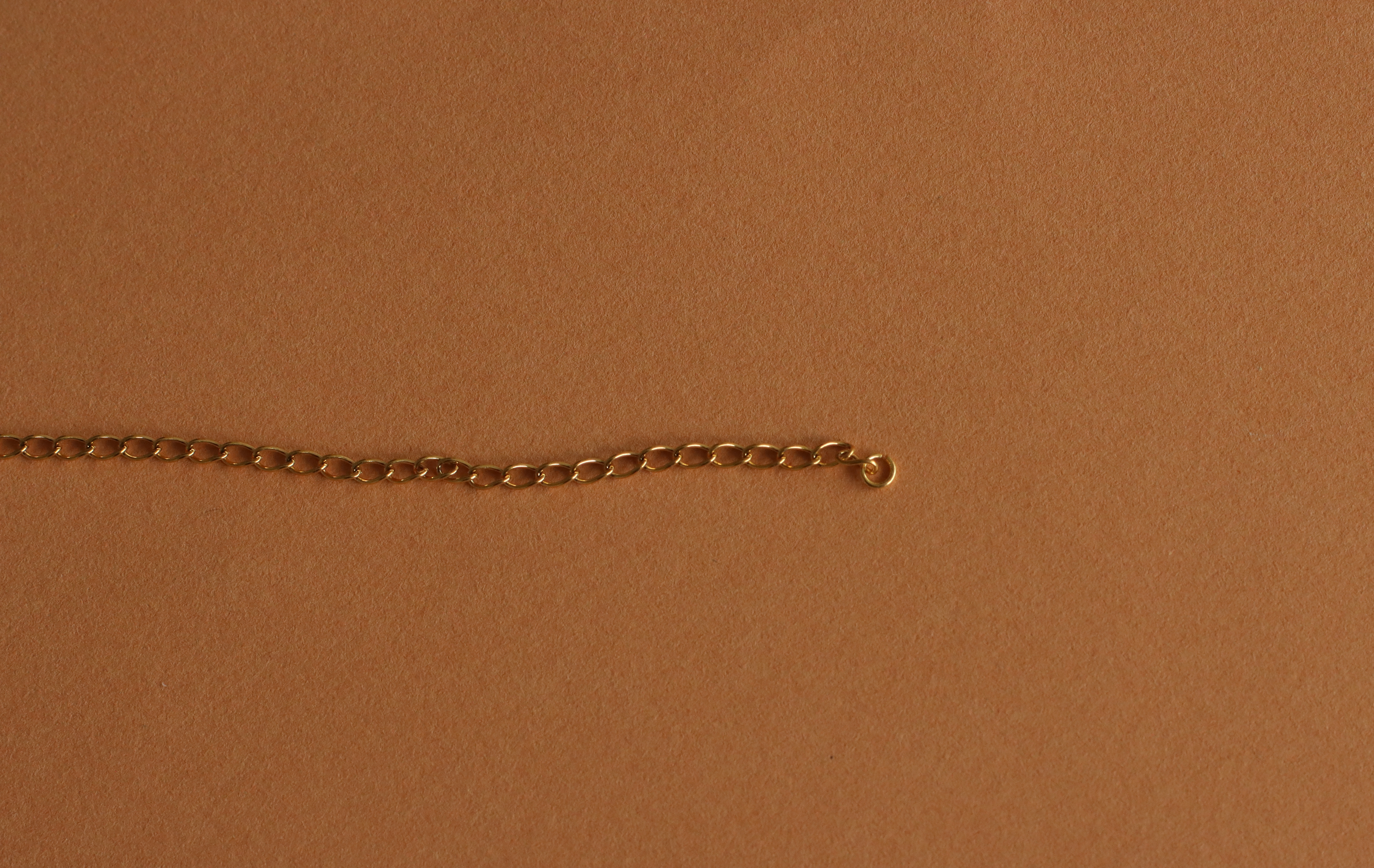 Collane con pietre naturali e charm a forma di lettera : Tappa 12