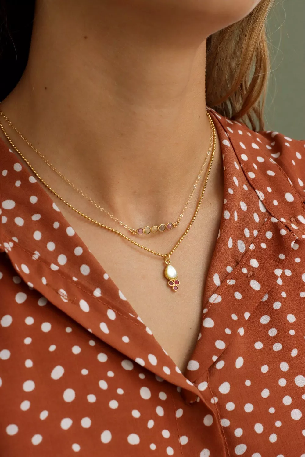 Collane di pietre naturali e madreperla