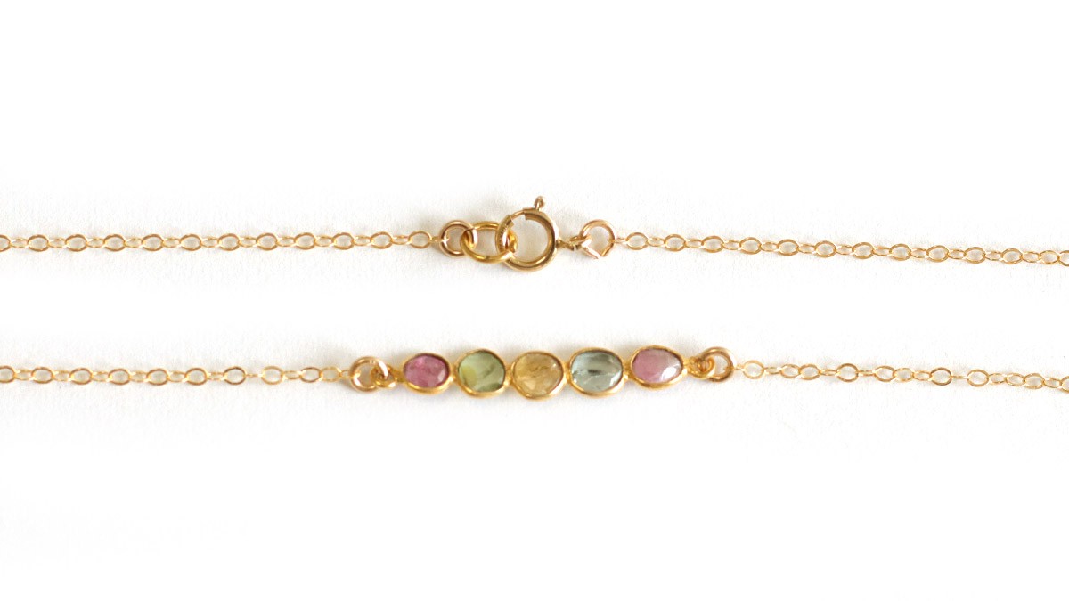 Collane di pietre naturali e madreperla : Tappa 2