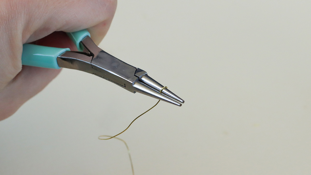 Orecchini pendenti con perle d'acqua dolce e cristallo puro : Tappa 4