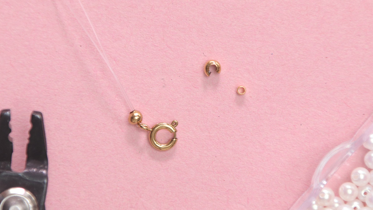 Cavigliera per le vacanze in perle perlate : Tappa 1 Cavigliera per le vacanze in perle perlate : Tappa 1