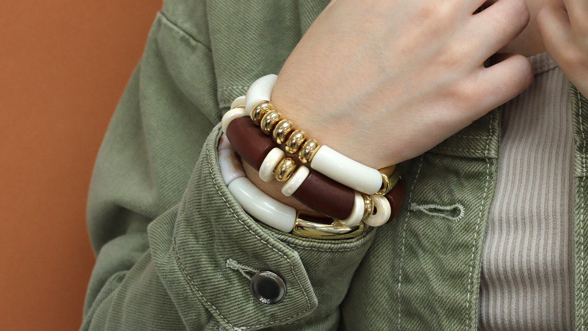 Braccialetti elastici Tubi di perline in acrilico e legno