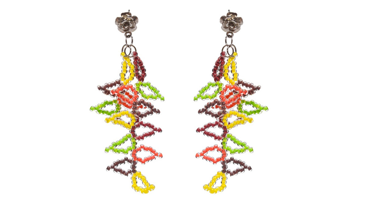 Collana di foglie con perle di semi : Tappa 2