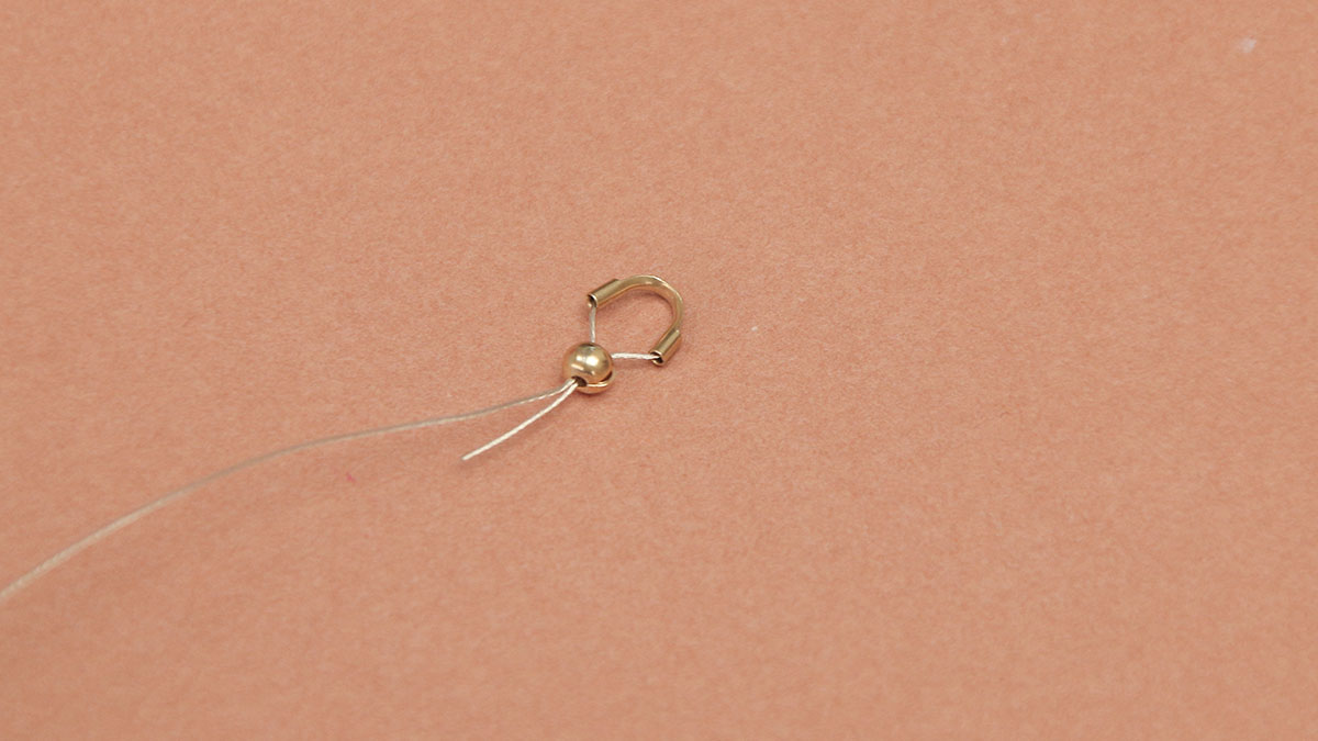 Bracciale in resina kaki con perline : Tappa 2