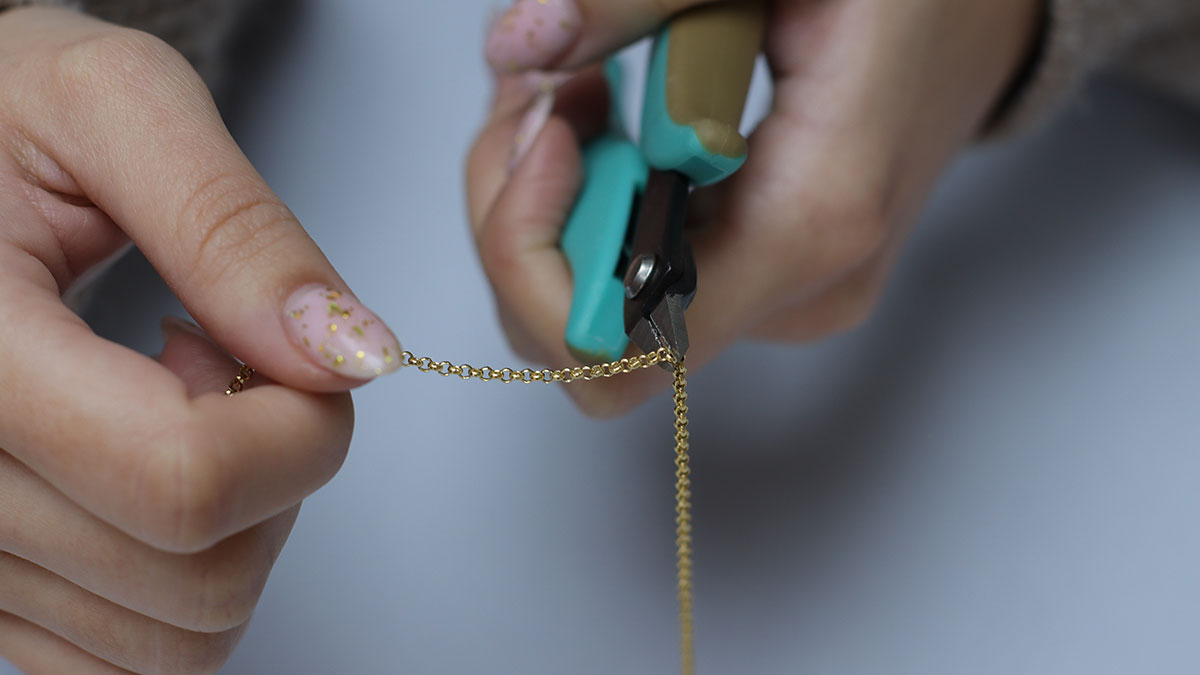 Collana a due file di pietre naturali : Tappa 6