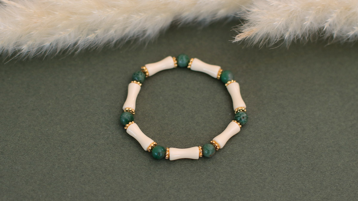 Braccialetti elastici con perline a tubo verdi : Tappa 1