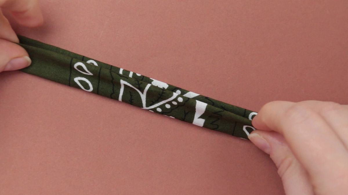 Collana da donna Bandana con pendente a forma di sole : Tappa 3