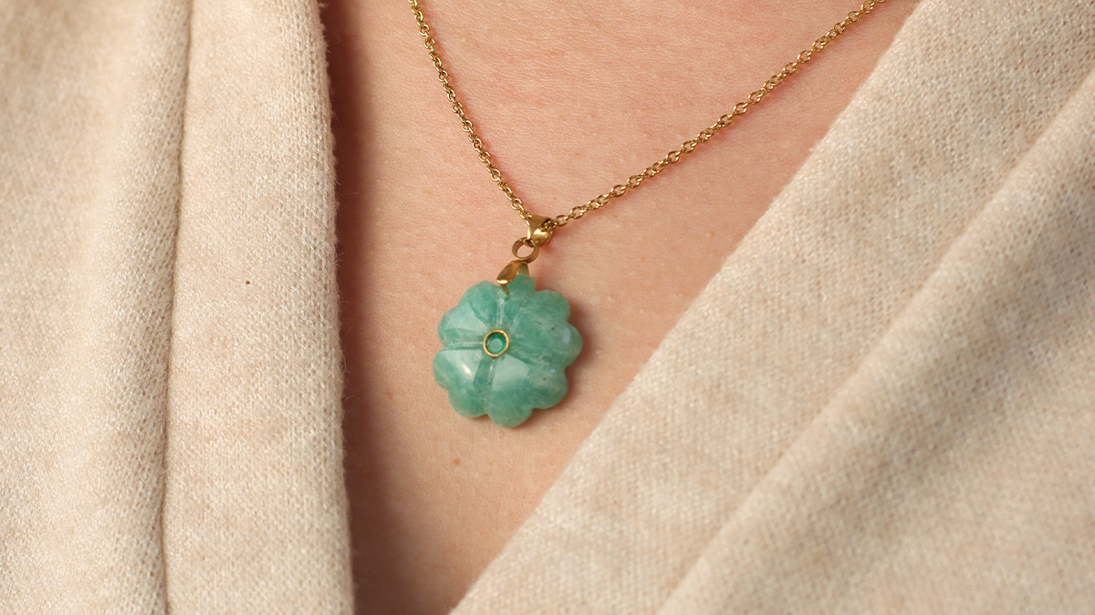 Collana con quadrifoglio in pietra : Tappa 5