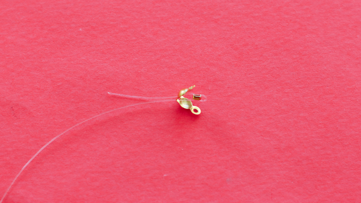 Bracciale rosso con perline e perle d'acqua dolce : Tappa 2 Bracciale rosso con perline e perle d'acqua dolce : Tappa 2