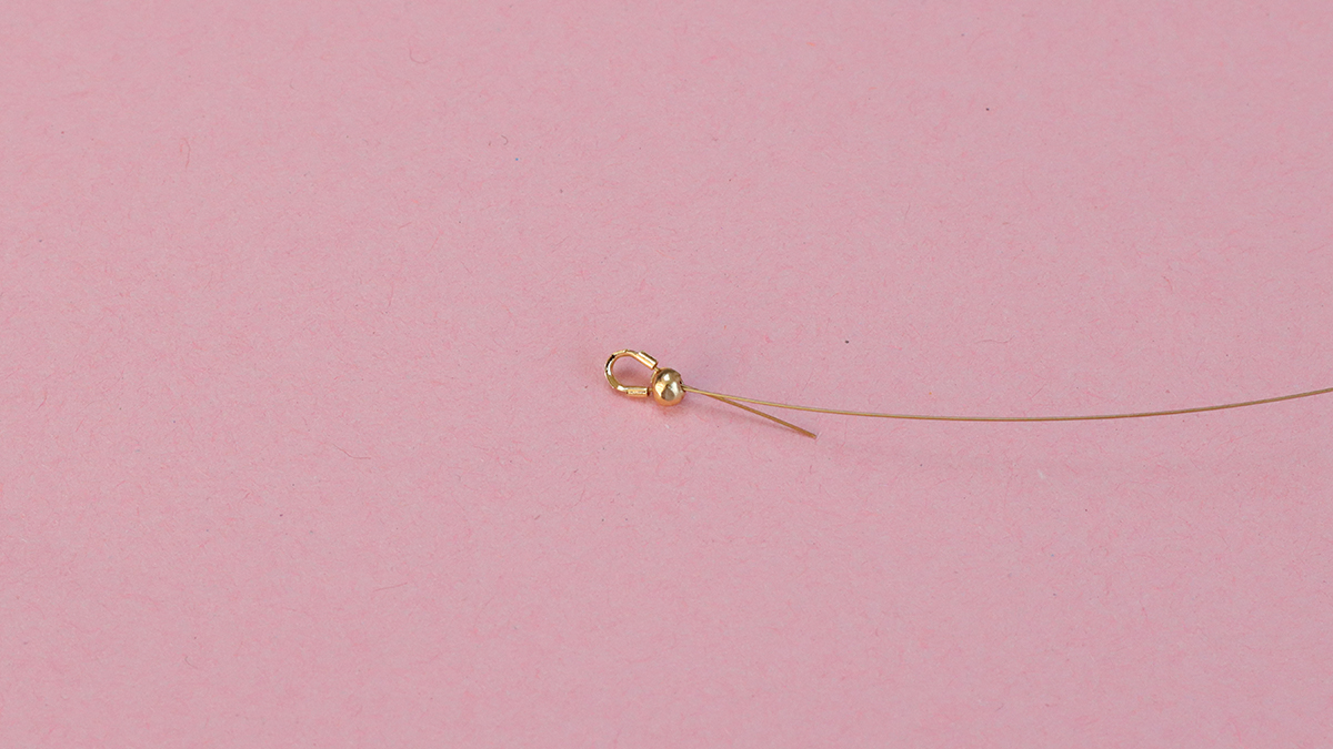 Collana di perle d'acqua dolce con ciondoli rossi : Tappa 2