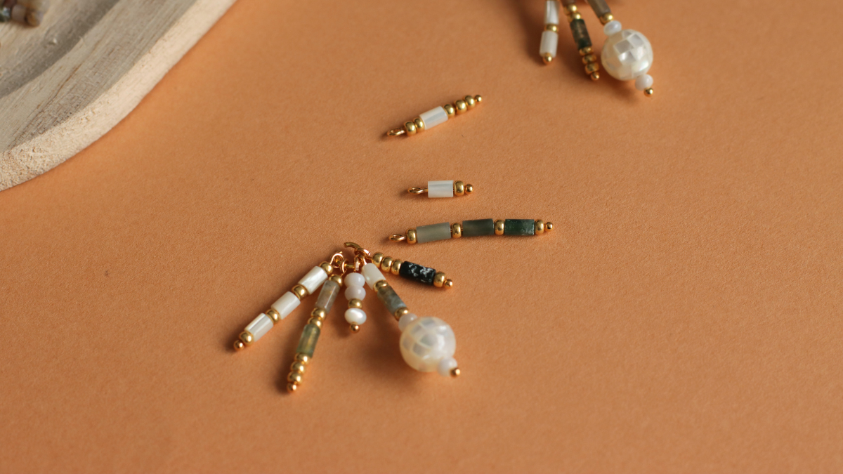 Orecchini con frange in madreperla e pietre naturali : Tappa 4