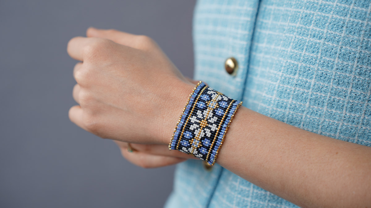 Bracciale Bangle con perline Bracciale Bangle con perline di