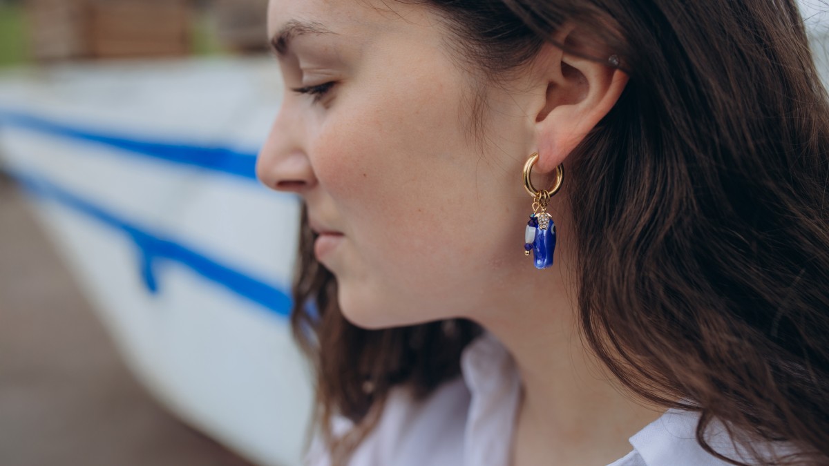 Schema Orecchini creoli con pendente a forma di pesce