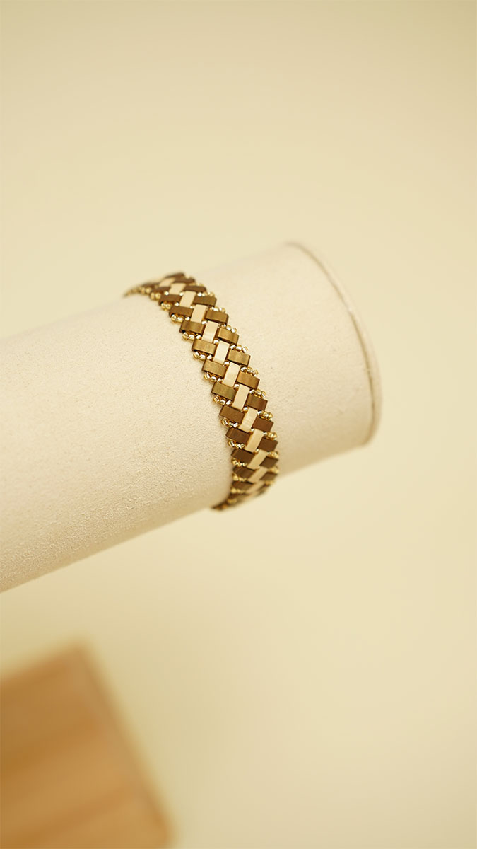 Bracelet chevrons impairs avec des perles Miyuki Half Tila