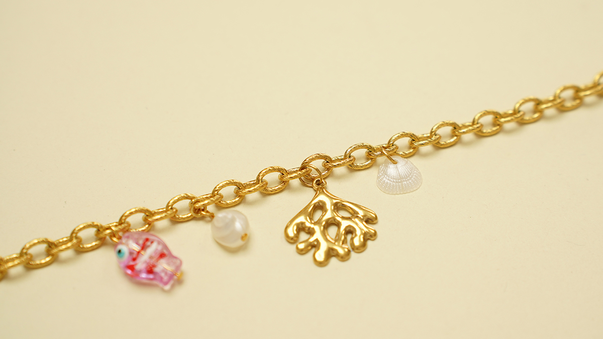 Collane di ciondoli in acciaio inossidabile Dorato : Tappa 4 Collane di ciondoli in acciaio inossidabile Dorato : Tappa 4