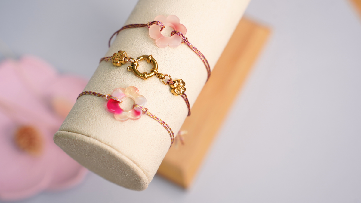 Trio di braccialetti estivi in filo di nylon