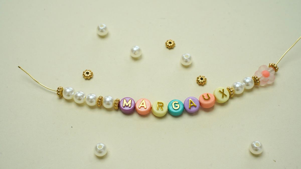 Portachiavi personalizzato con nome e lettere Perla : Tappa 3 Portachiavi personalizzato con nome e lettere Perla : Tappa 3