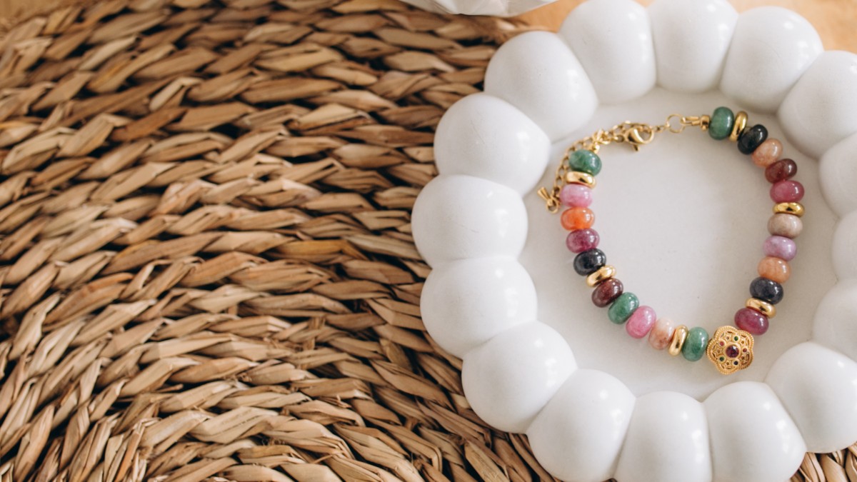 Schema Bracciale in pietra naturale e fiore di perla