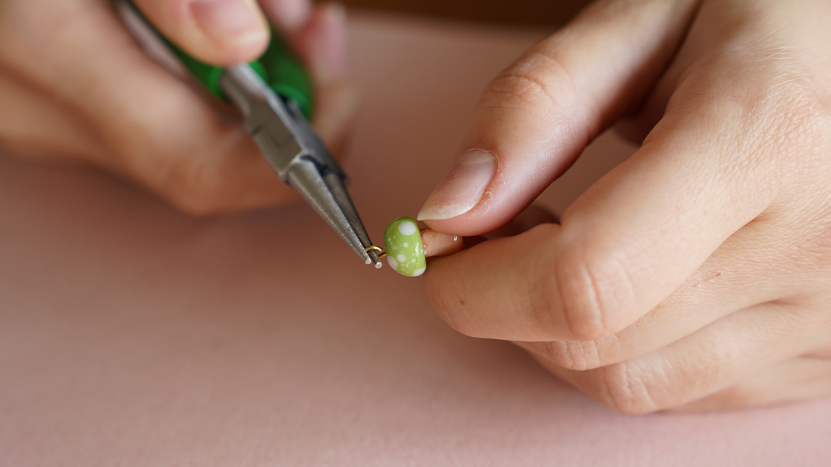 I miei gioielli fai da te - Kit di gioielli Collana con charms autunnali in acciaio inossidabile Dorato : Tappa 4