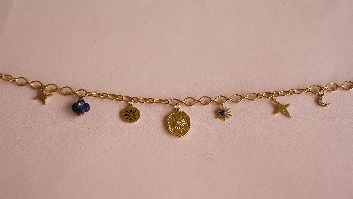 I miei gioielli fai-da-te - Kit di gioielli Charms Collana Astres in acciaio inox Dorato : Tappa 3 I miei gioielli fai-da-te - Kit di gioielli Charms Collana Astres in acciaio inox Dorato : Tappa 3