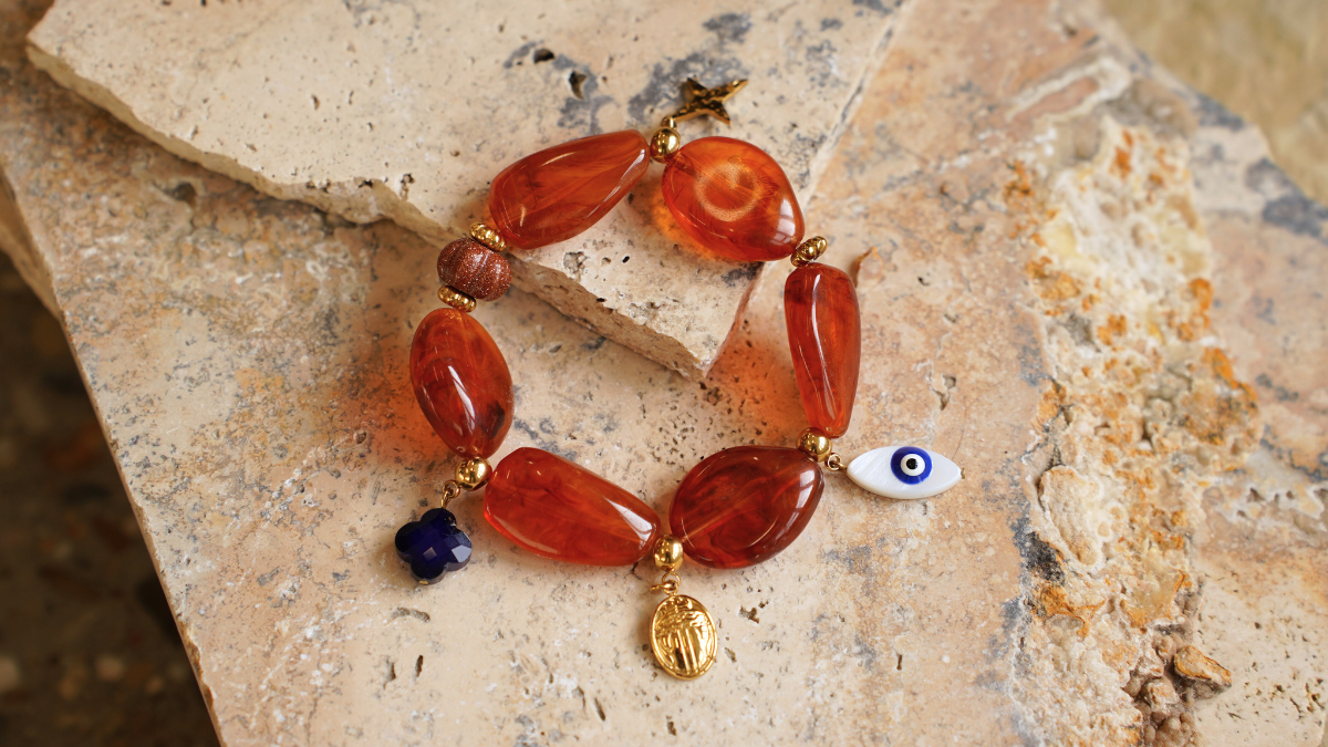 Bracciale di Perla in resina con Ciondoli in acciaio inossidabile Bracciale di Perla in resina con Ciondoli in acciaio inossidabile