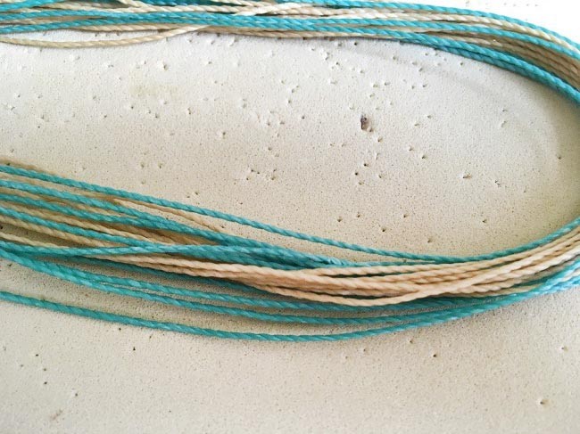 Collana in micro macramè con distanziatore torque e pera cabochon PureCrystal : Tappa 1