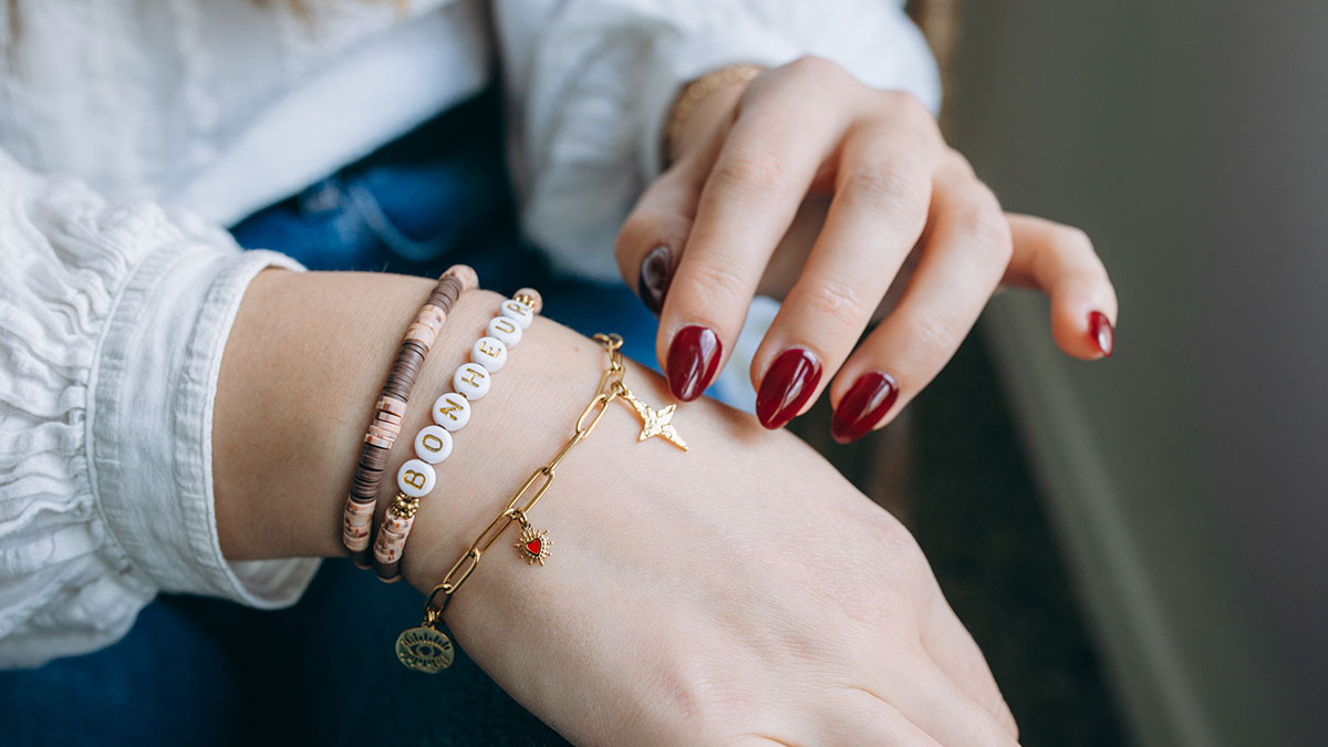 Bracelets Symboliques avec Mix Breloques & Lettres Bracelets Symboliques avec Mix Breloques & Lettres