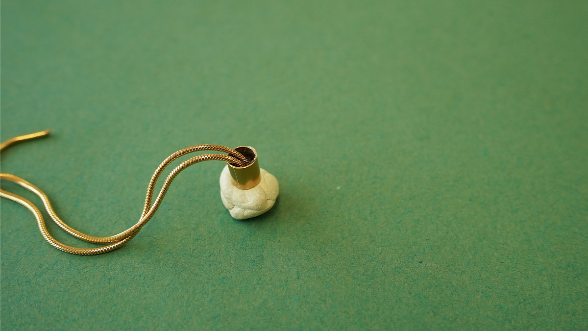 Orecchini con frangia a serpentina : Tappa 3