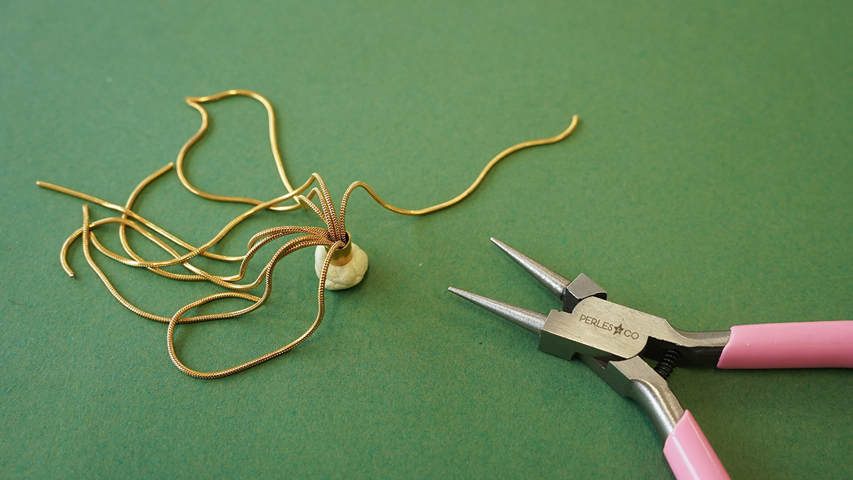 Orecchini con frangia a serpentina : Tappa 4