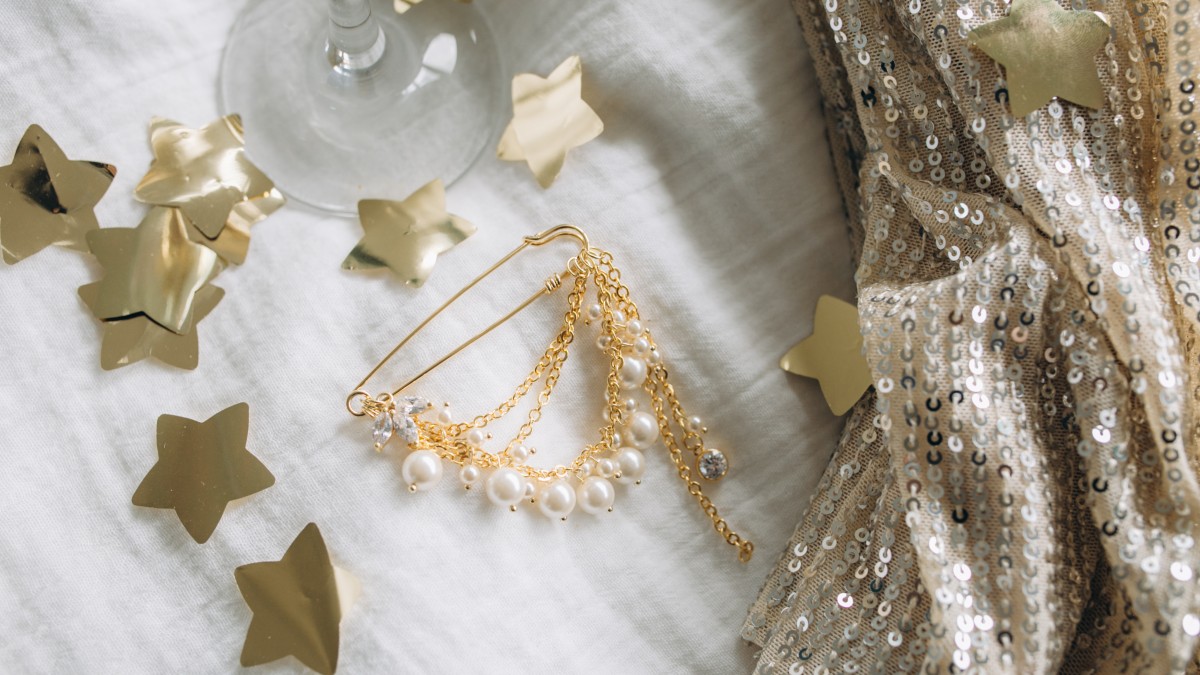 Schema Spilla con frange in Dorato e Perla