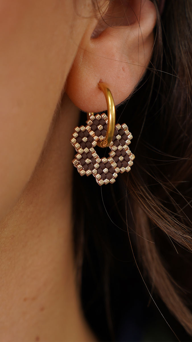 Schema Fiori intrecciati intercambiabili Schema Fiori intrecciati intercambiabili