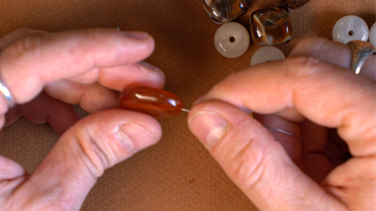 Gioielli da borsa fai da te ciondoli in acciaio inossidabile e perle in resina : Tappa 3