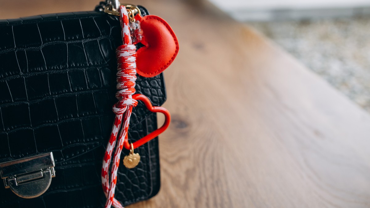 Gioielli da borsa per San Valentino: una facile idea fai da te