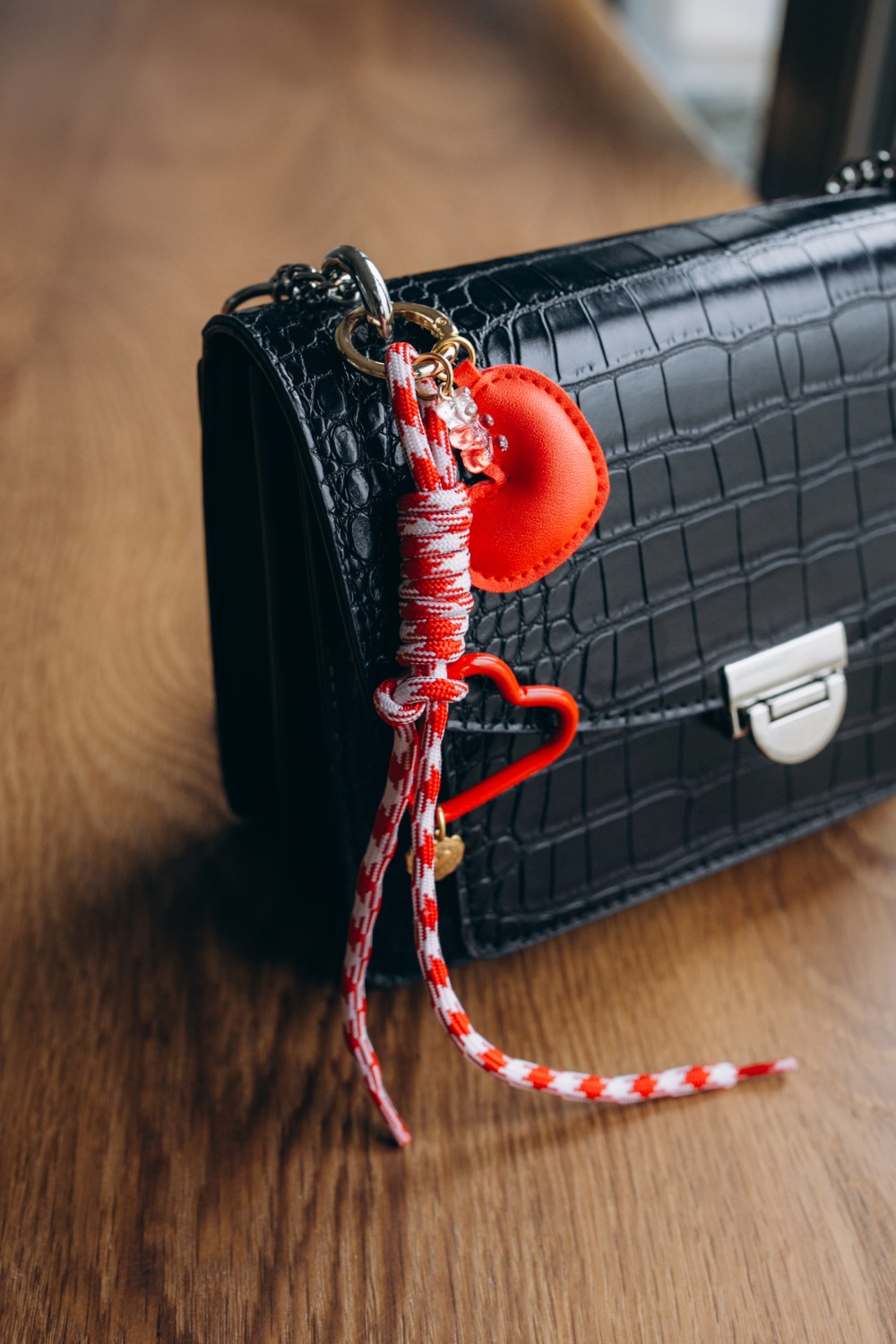 Schema Gioielli da borsa per San Valentino: una facile idea fai da te