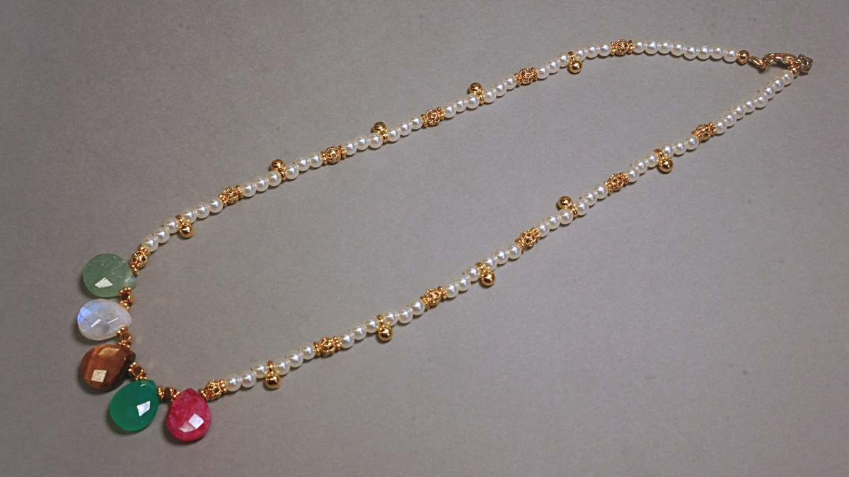 Collana con pendente in pietra semipreziosa e Perla : Tappa 6