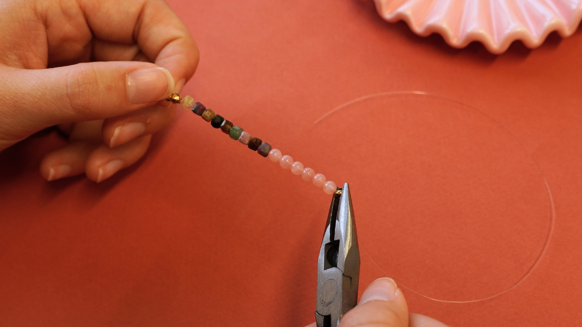 Orecchini pendenti con pietre preziose : Tappa 3