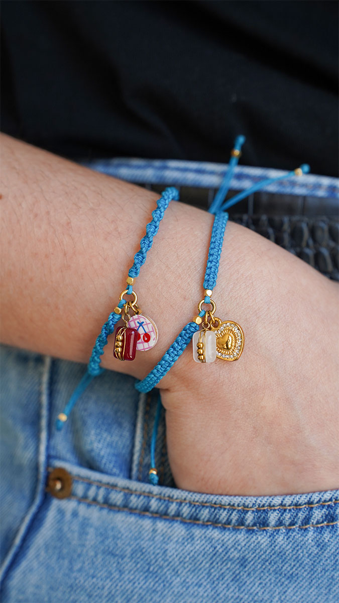 Schema Bracciale in micro macramè con nodo piatto e nodo a spirale