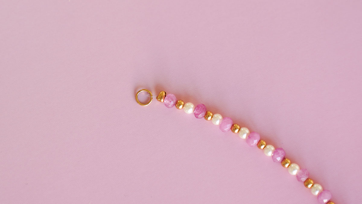 Assortimento di bracciali in pietra naturale : Tappa 3